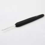 steel-single-ended-crochet-hook-with-soft-feel-handel
