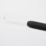 steel-single-ended-crochet-hook-with-soft-feel-handel2